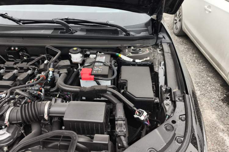 Used Honda Accord 2025 Sport Series 260TURBO Luxury Edition Engine Bay Left