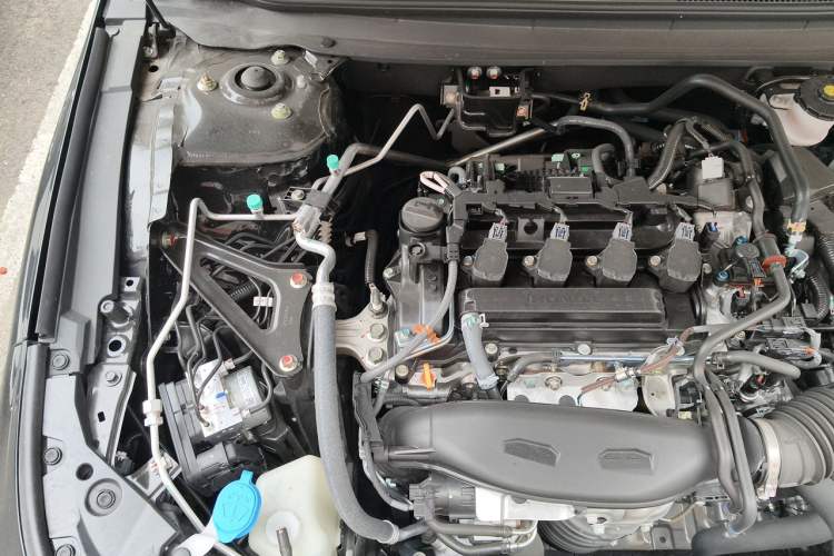 Used Honda Accord 2025 Sport Series 260TURBO Luxury Edition Engine Bay Right