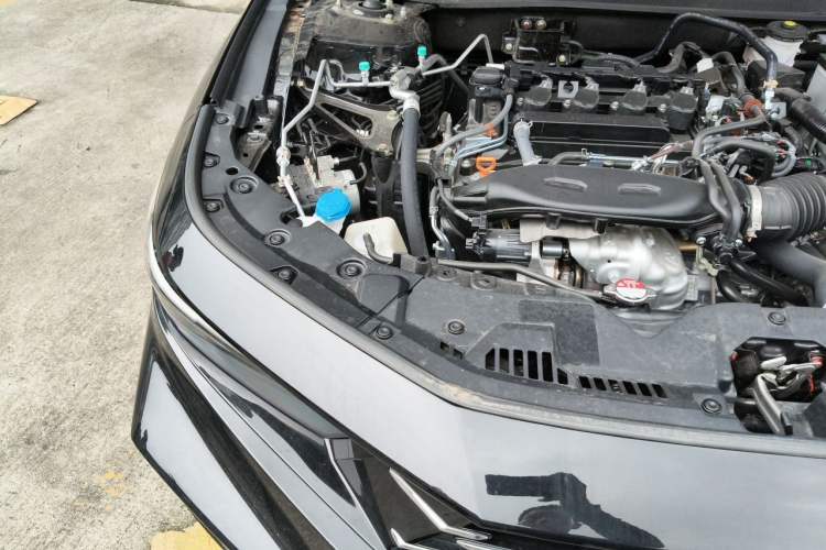 Used Honda Accord 2025 Sport Series 260TURBO Luxury Edition Engine Bay Right