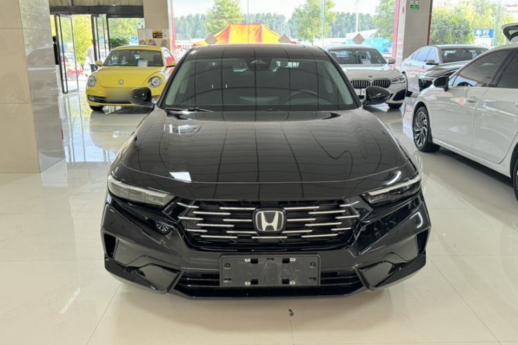 Used Honda Accord 2025 Sport Series 260TURBO Luxury Edition Exterior 11