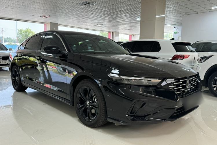 Used Honda Accord 2025 Sport Series 260TURBO Luxury Edition Exterior 12
