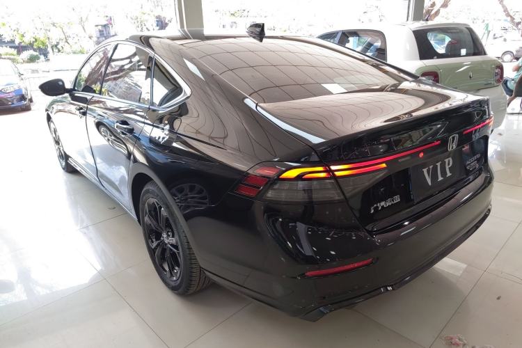 Used Honda Accord 2025 Sport Series 260TURBO Luxury Edition Exterior 2