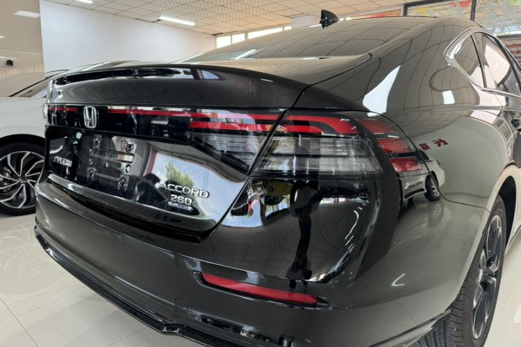 Used Honda Accord 2025 Sport Series 260TURBO Luxury Edition Exterior 9