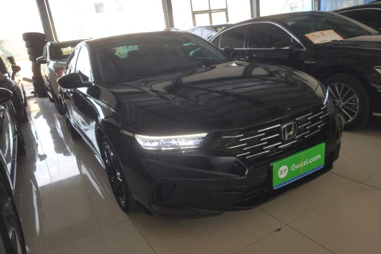 Used Honda Accord 2025 Sport Series 260TURBO Luxury Edition Front Right 45 Deg