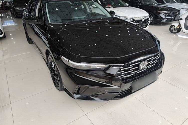 Used Honda Accord 2025 Sport Series 260TURBO Luxury Edition Front Right 45 Deg