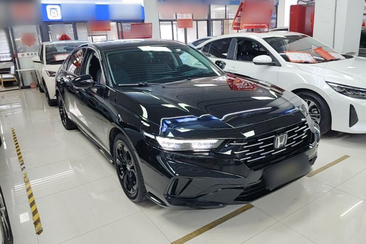 Used Honda Accord 2025 Sport Series 260TURBO Luxury Edition Front Right 45 Deg