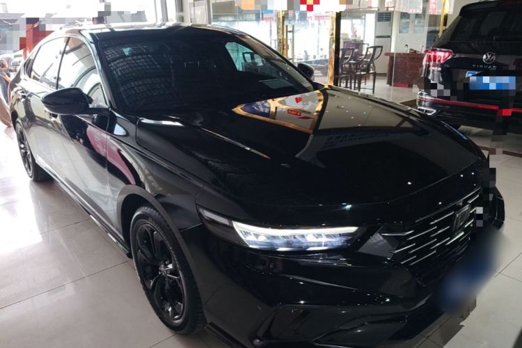 Used Honda Accord 2025 Sport Series 260TURBO Luxury Edition Front Right 45 Deg