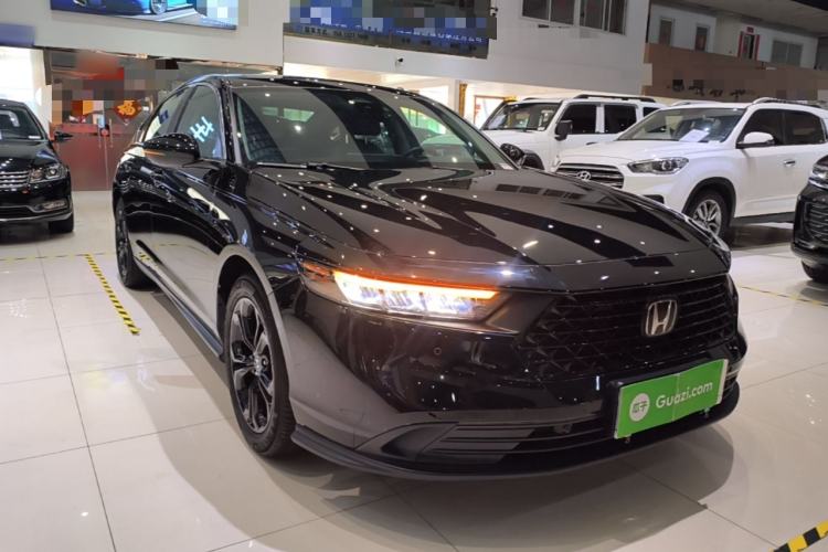 Used Honda Accord 2025 260TURBO Luxury Edition Front Right 45 Deg