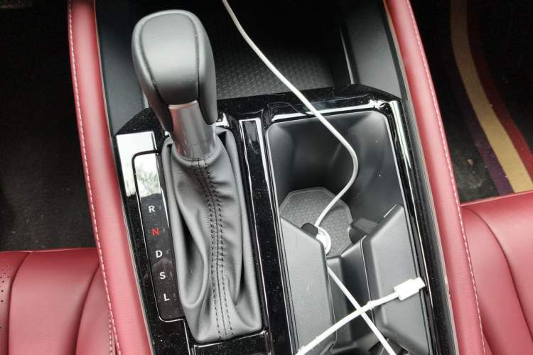 Used Honda Accord 2025 Sport Series 260TURBO Luxury Edition Gear Lever