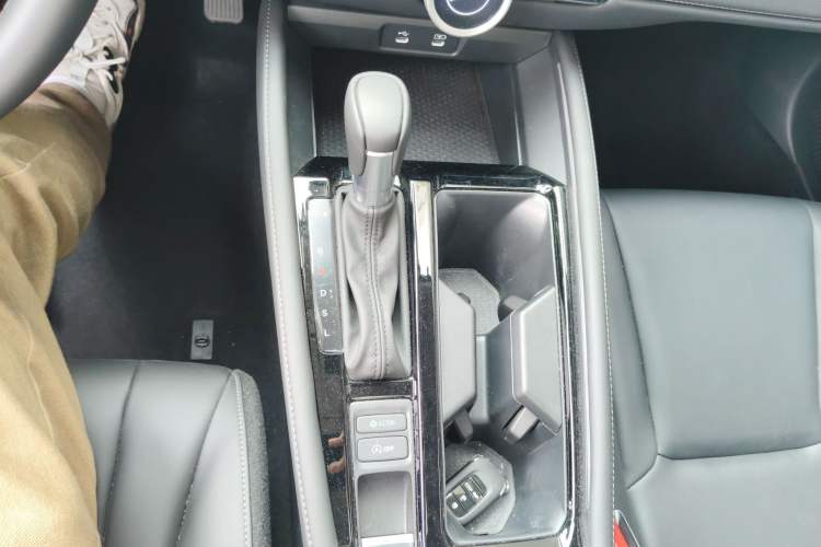 Used Honda Accord 2025 260TURBO Luxury Edition Gear Lever