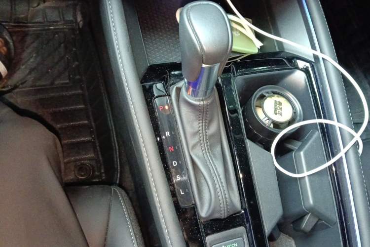 Used Honda Accord 2025 260TURBO Luxury Edition Gear Lever