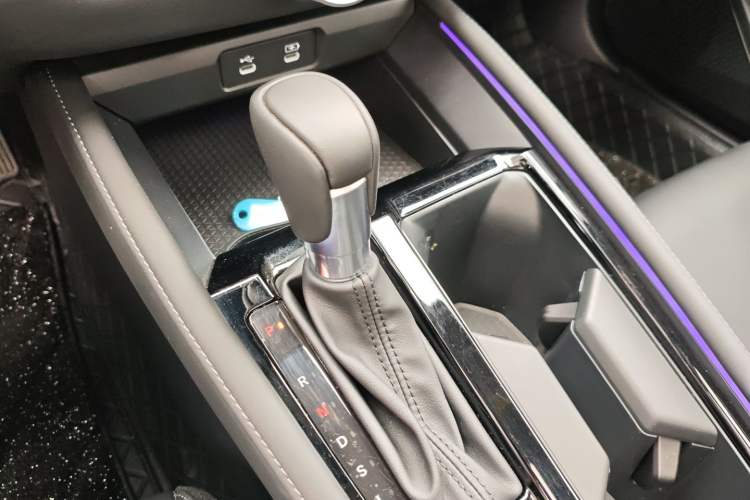 Used Honda Accord 2025 260TURBO Luxury Edition Gear Lever