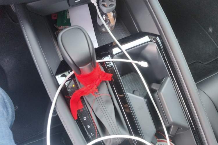 Used Honda Accord 2025 Sport Series 260TURBO Luxury Edition Gear Lever