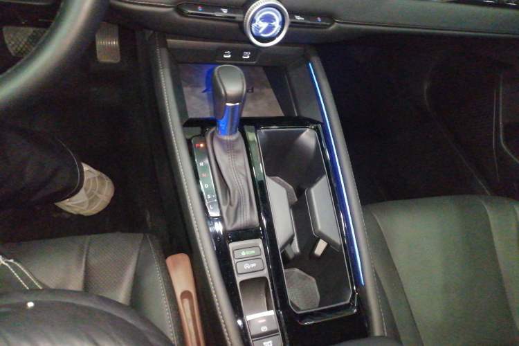 Used Honda Accord 2025 260TURBO Prestige Edition Gear Lever
