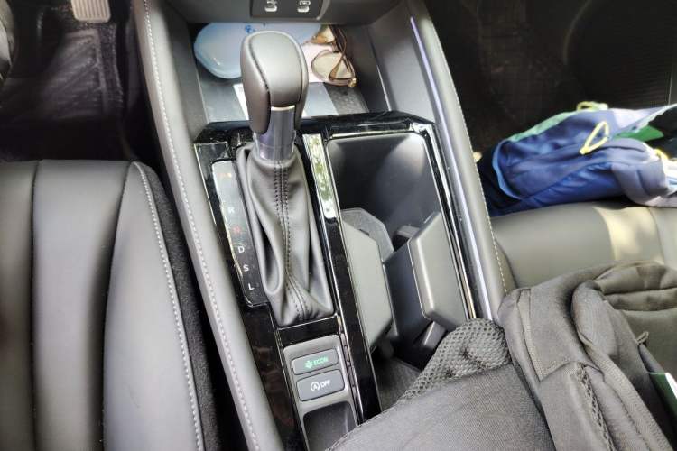 Used Honda Accord 2025 260TURBO Luxury Edition Gear Lever