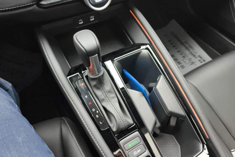 Used Honda Accord 2025 Sport Series 260TURBO Luxury Edition Gear Lever