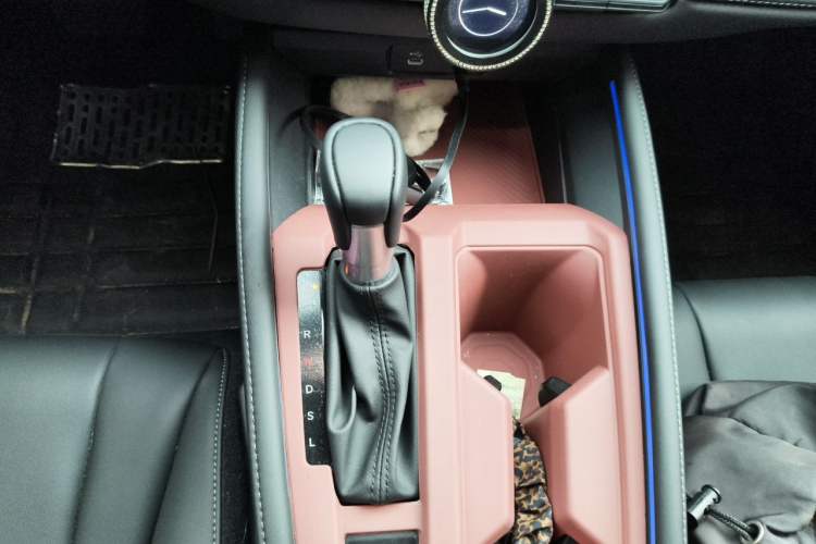 Used Honda Accord 2025 Sport Series 260TURBO Luxury Edition Gear Lever