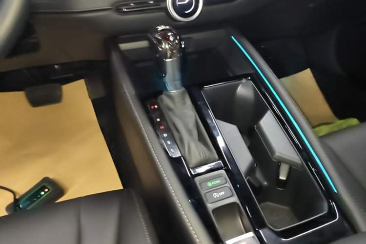 Used Honda Accord 2025 260TURBO Luxury Edition Gear Lever