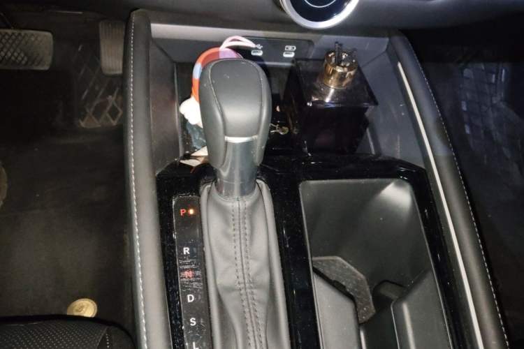 Used Honda Accord 2025 Sport Series 260TURBO Prestige Edition Gear Lever