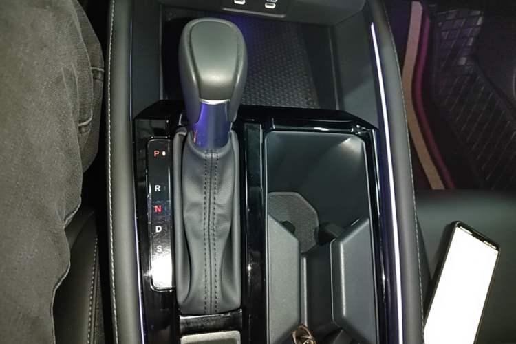 Used Honda Accord 2025 260TURBO Luxury Edition Gear Lever
