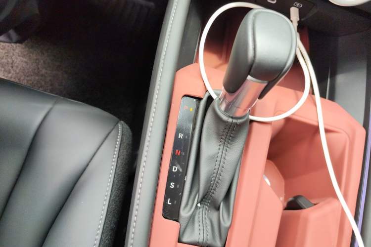 Used Honda Accord 2025 260TURBO Luxury Edition Gear Lever