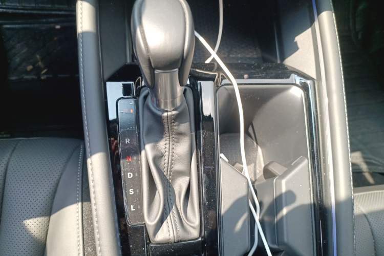 Used Honda Accord 2025 Sport Series 260TURBO Prestige Edition Gear Lever