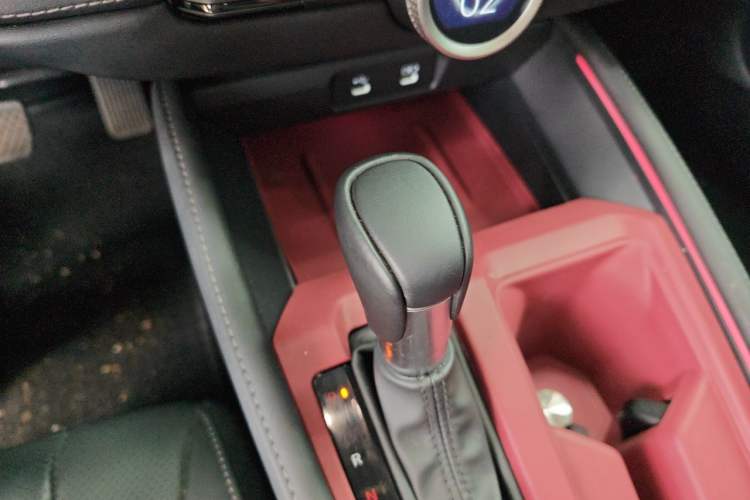 Used Honda Accord 2025 Sport Series 260TURBO Prestige Edition Gear Lever