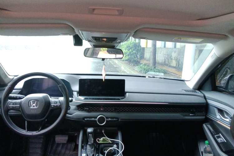 Used Honda Accord 2025 260TURBO Luxury Edition Headliner