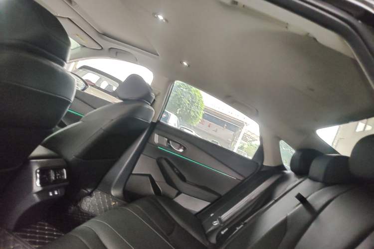 Used Honda Accord 2025 Sport Series 260TURBO Luxury Edition Headliner
