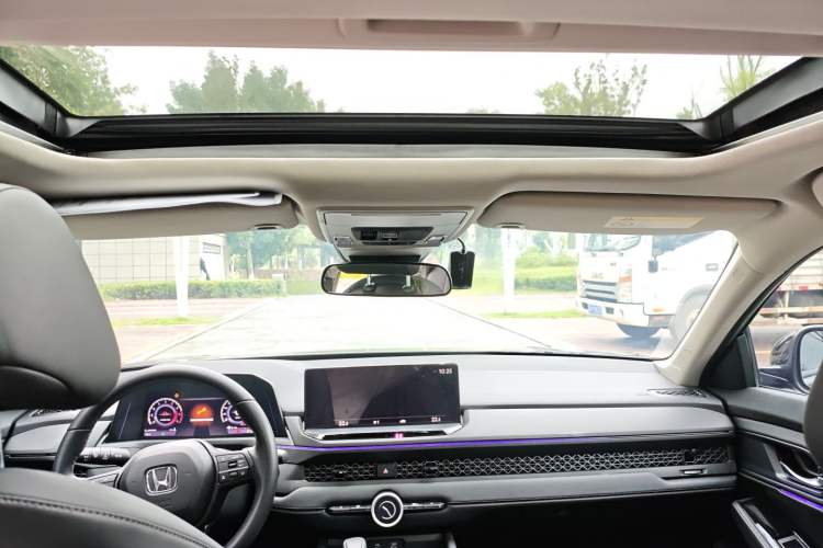 Used Honda Accord 2025 260TURBO Luxury Edition Headliner