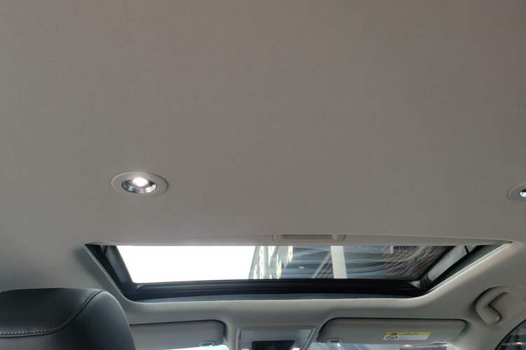 Used Honda Accord 2025 260TURBO Luxury Edition Headliner