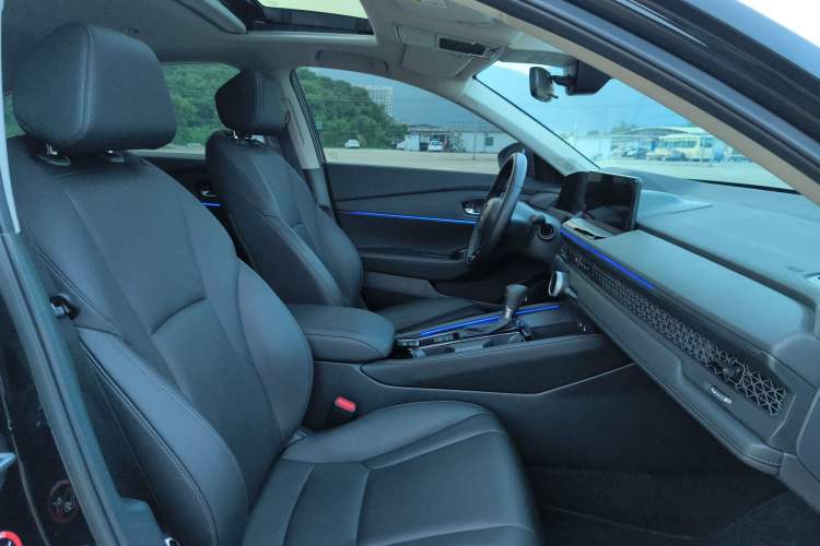 Used Honda Accord 2025 Sport Series 260TURBO Luxury Edition Interior 1