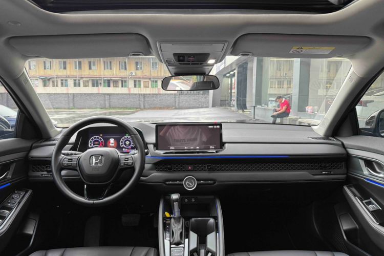 Used Honda Accord 2025 Sport Series 260TURBO Luxury Edition Interior 1