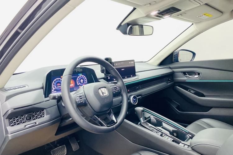 Used Honda Accord 2025 Sport Series 260TURBO Luxury Edition Interior 1