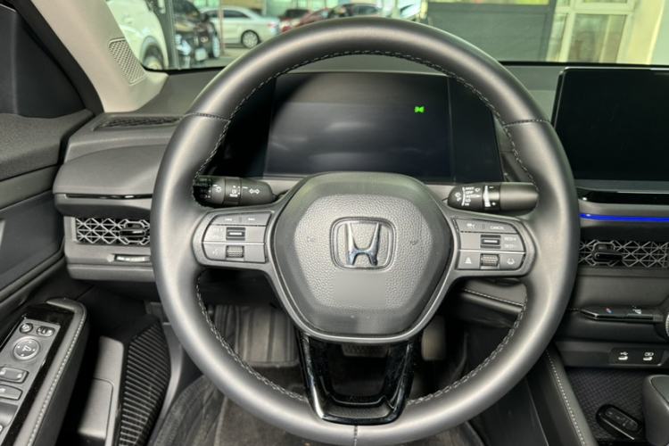 Used Honda Accord 2025 Sport Series 260TURBO Luxury Edition Interior 10