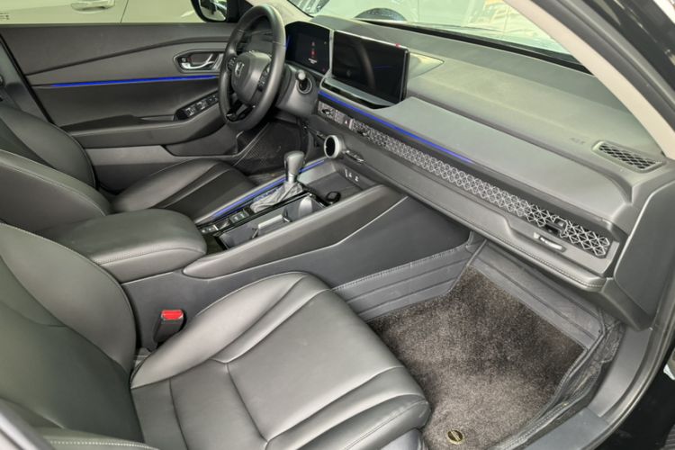 Used Honda Accord 2025 Sport Series 260TURBO Luxury Edition Interior 12