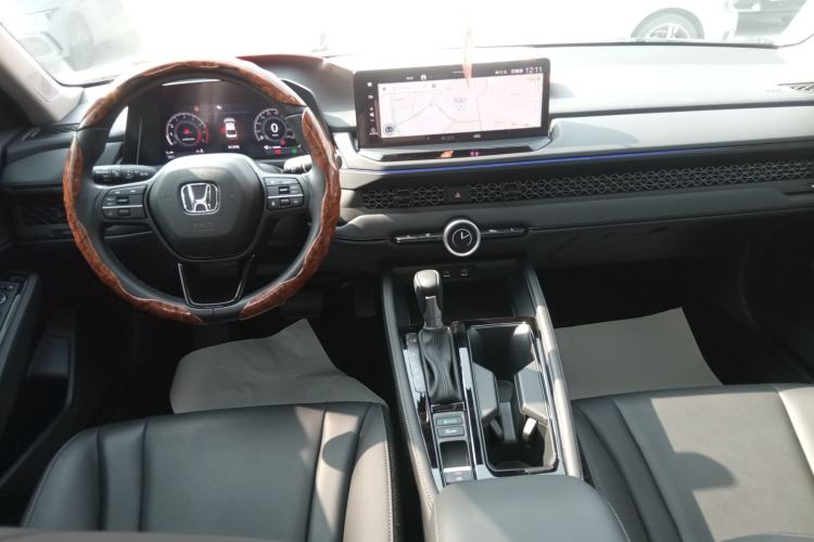 Used Honda Accord 2025 260TURBO Luxury Edition Interior 2