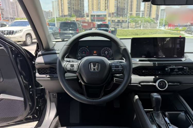 Used Honda Accord 2025 Sport Series 260TURBO Luxury Edition Interior 2