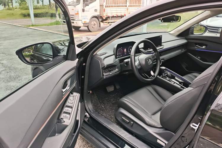 Used Honda Accord 2025 260TURBO Luxury Edition Interior 3
