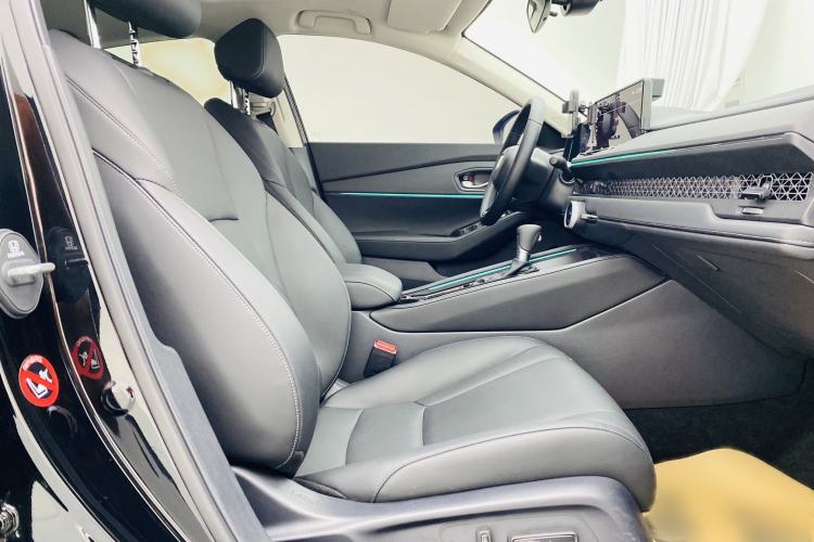 Used Honda Accord 2025 Sport Series 260TURBO Luxury Edition Interior 3