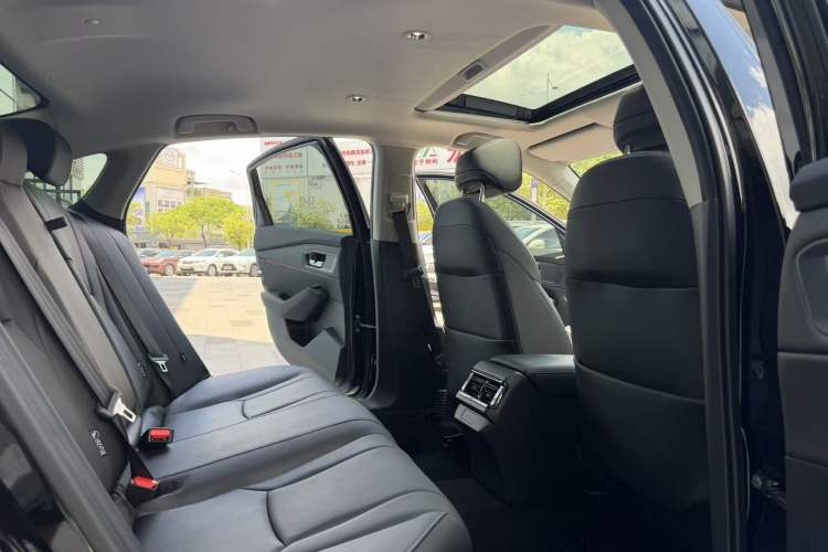 Used Honda Accord 2025 Sport Series 260TURBO Luxury Edition Interior 6