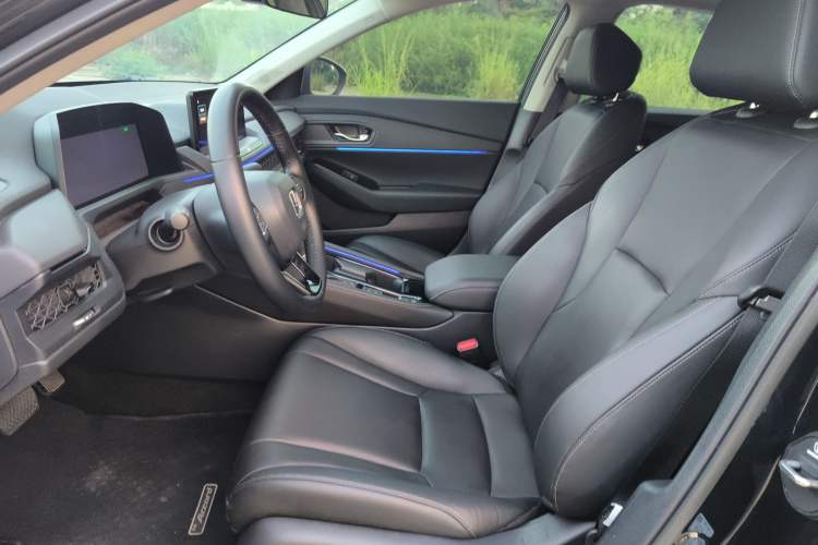 Used Honda Accord 2025 Sport Series 260TURBO Luxury Edition Left Front Seat