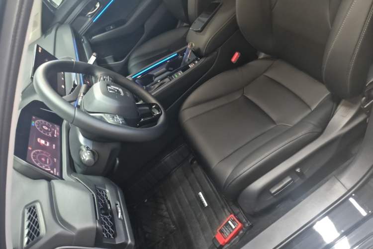 Used Honda Accord 2025 Sport Series 260TURBO Luxury Edition Left Front Seat