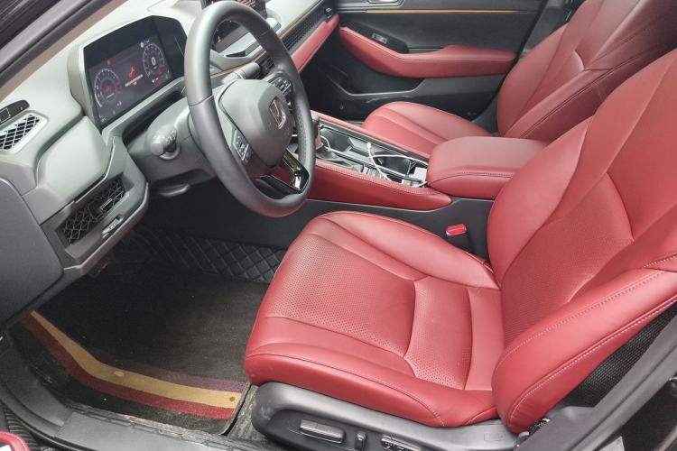 Used Honda Accord 2025 Sport Series 260TURBO Luxury Edition Left Front Seat