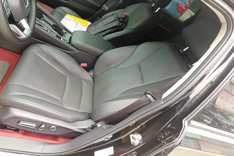 Used Honda Accord 2025 Sport Series 260TURBO Prestige Edition Left Front Seat