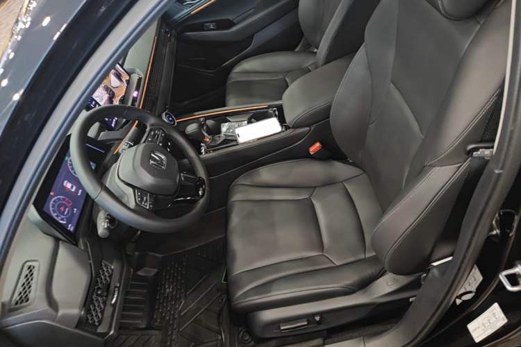 Used Honda Accord 2025 Sport Series 260TURBO Luxury Edition Left Front Seat