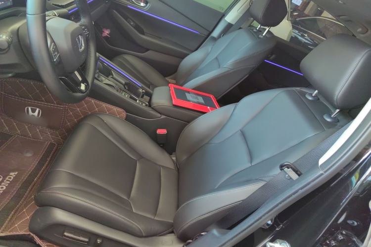 Used Honda Accord 2025 Sport Series 260TURBO Luxury Edition Left Front Seat