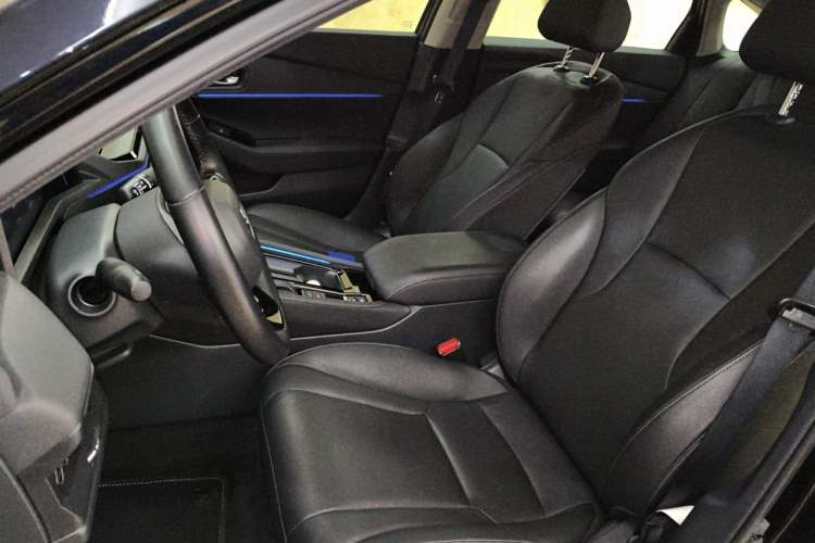 Used Honda Accord 2025 260TURBO Luxury Edition Left Front Seat