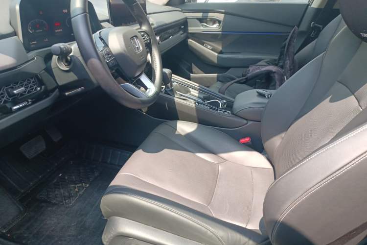 Used Honda Accord 2025 Sport Series 260TURBO Prestige Edition Left Front Seat