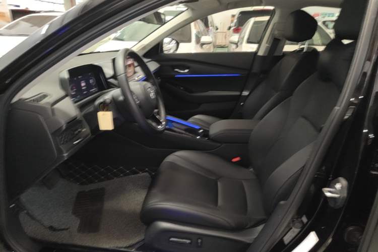 Used Honda Accord 2025 260TURBO Luxury Edition Left Front Seat